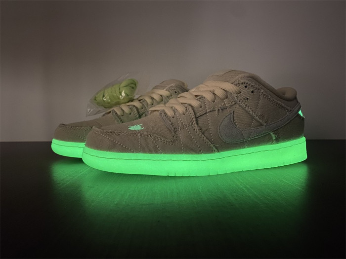 nike sb dunk low mummy - dm0774-111