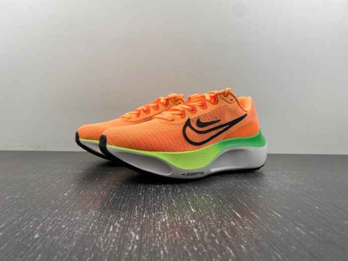 nike zoom fly 5 ''total orange ghost green'' dm8974-800