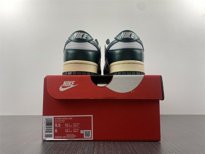 nike dunk low vintage green (w) - dq8580-100