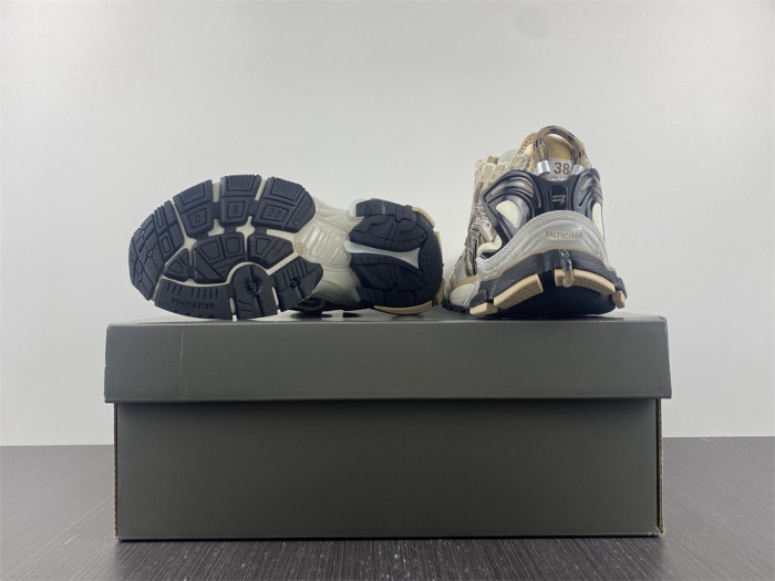 blcg runner sneaker uu563-089