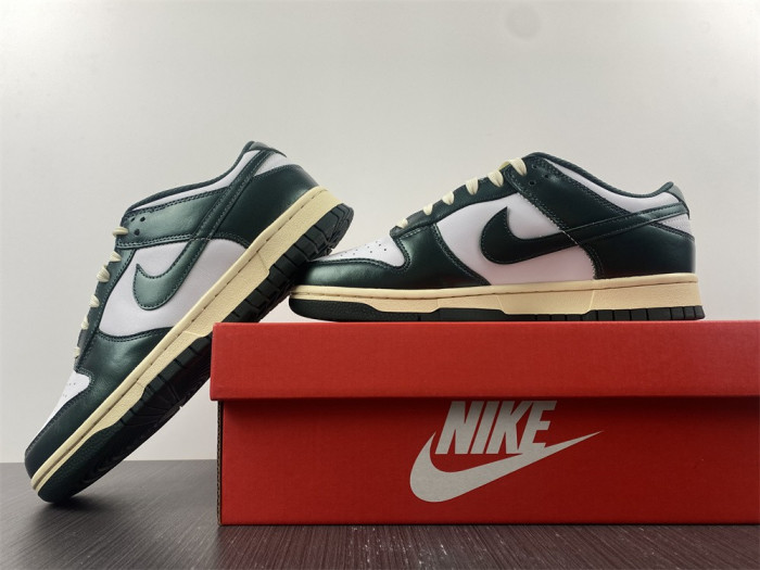 nike dunk low vintage green (w) - dq8580-100