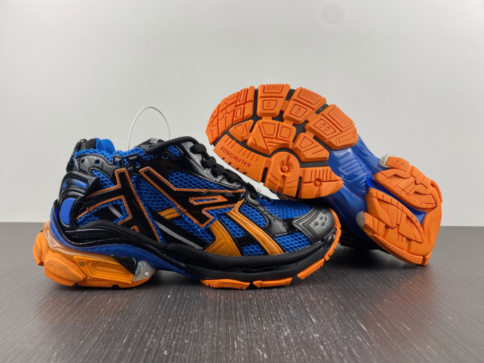 blcg runner sneaker bm5623-002