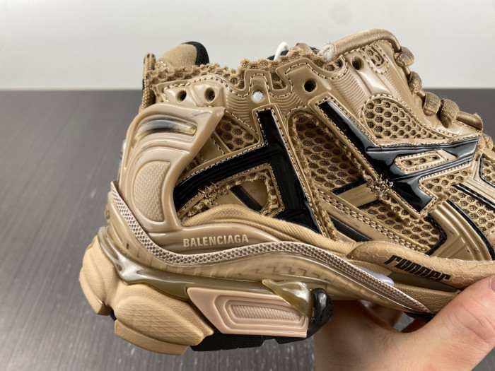 blcg runner sneaker bm5623-012