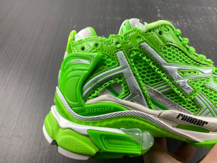 blcg runner sneaker bm5623-013