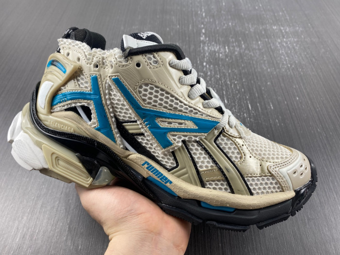 blcg runner sneaker bm5623-016