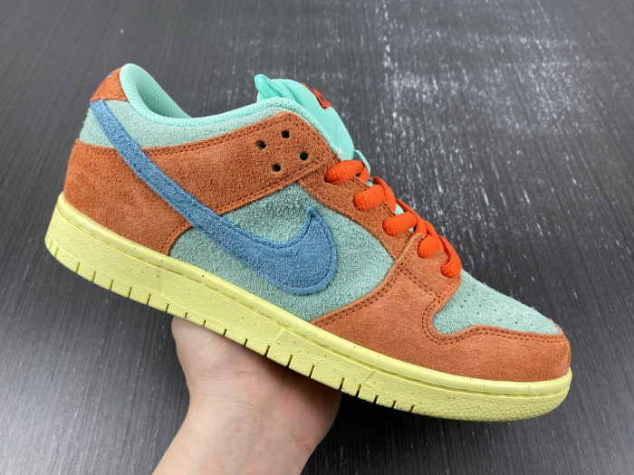 nike sb dunk low orange noise aqua dv5429-800