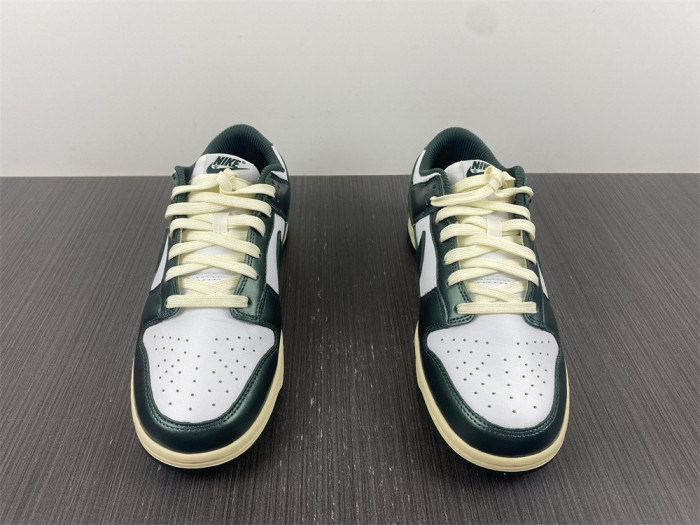 nike dunk low vintage green (w) - dq8580-100