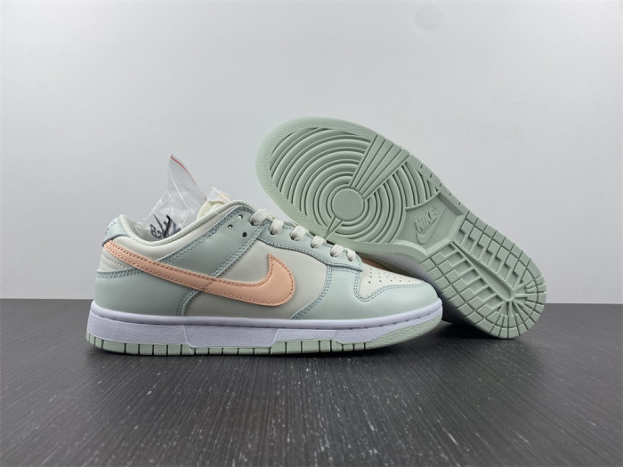 nike dunk low barely green (w) dd1503-104