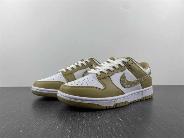 nike dunk low essential paisley pack barley (w) dh4401-104 nike dunk low essential paisley pack barley (w) dh4401-104