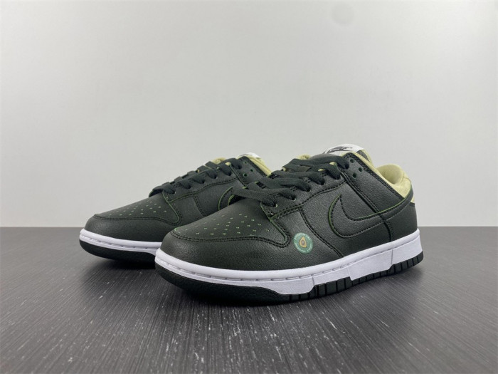 nike dunk low avocado (w) - dm7606-300 nike dunk low avocado (w) - dm7606-300