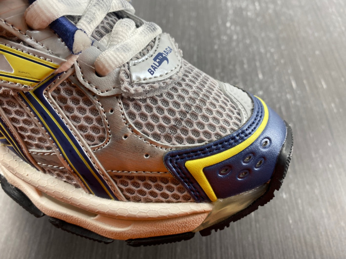 blcg runner sneaker bm5623-010