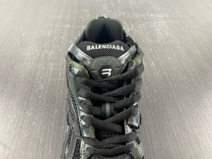 blcg runner sneaker bm5623-015