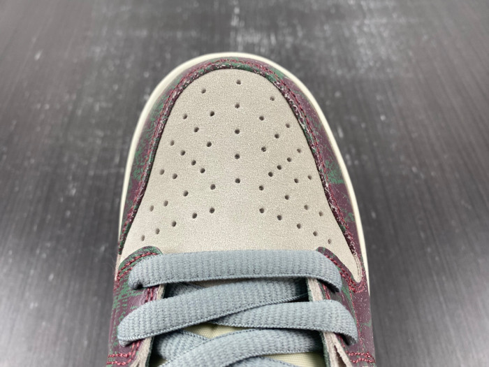 crenshaw skate club x nike sb dunk low fn4193-100