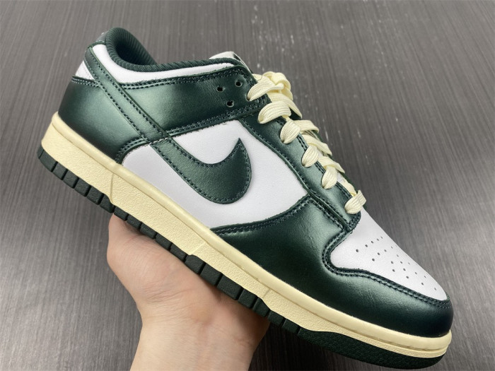 nike dunk low vintage green (w) - dq8580-100