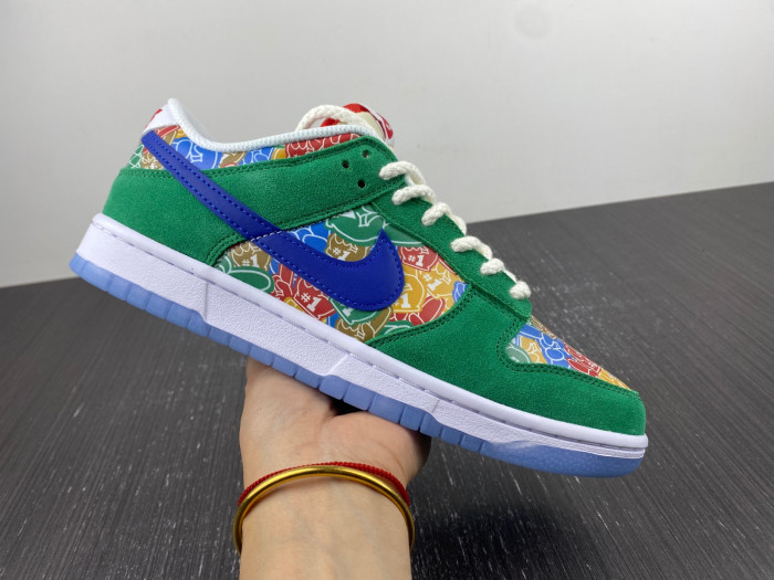 nike dunk low foam finger - dz5184-300