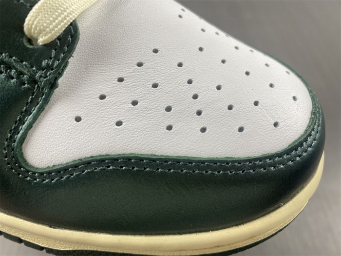 nike dunk low vintage green (w) - dq8580-100