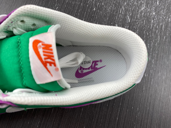 nike dunk low stadium green fuchsia fd9924-311