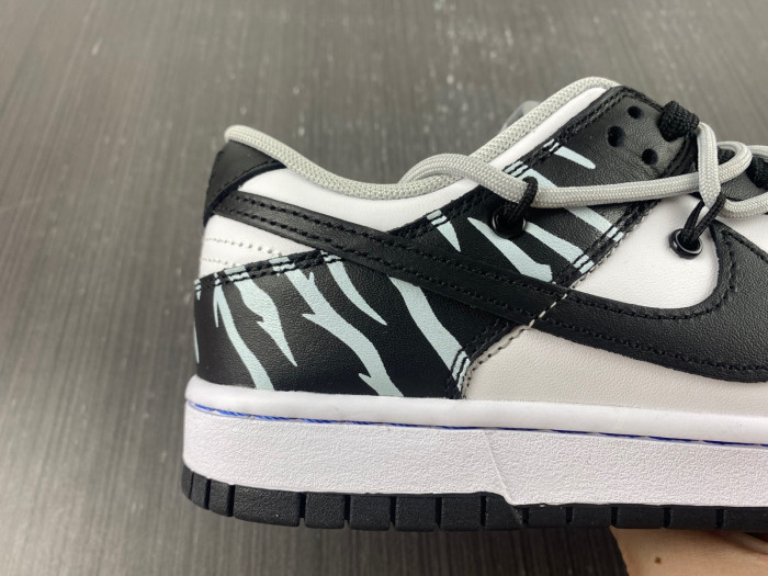 nike dunk low black and white dd3363-002