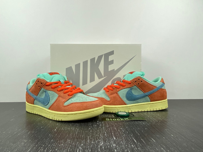 nike sb dunk low orange noise aqua dv5429-800