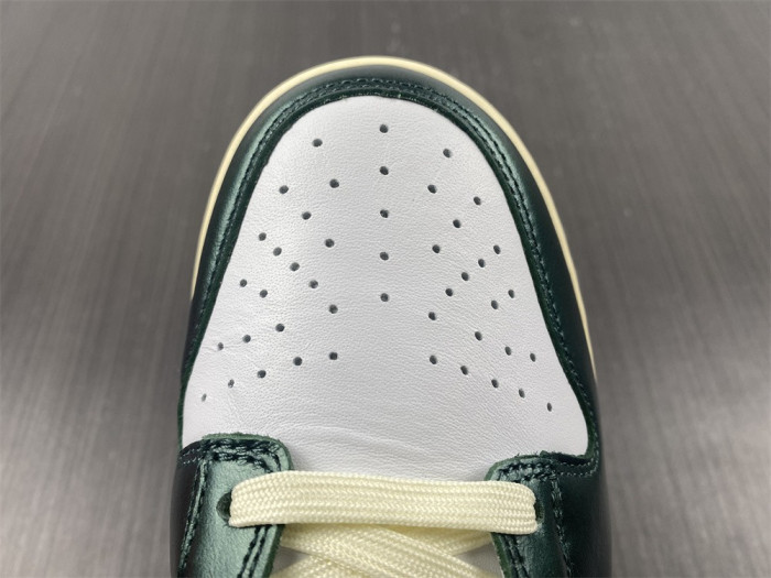 nike dunk low vintage green (w) - dq8580-100