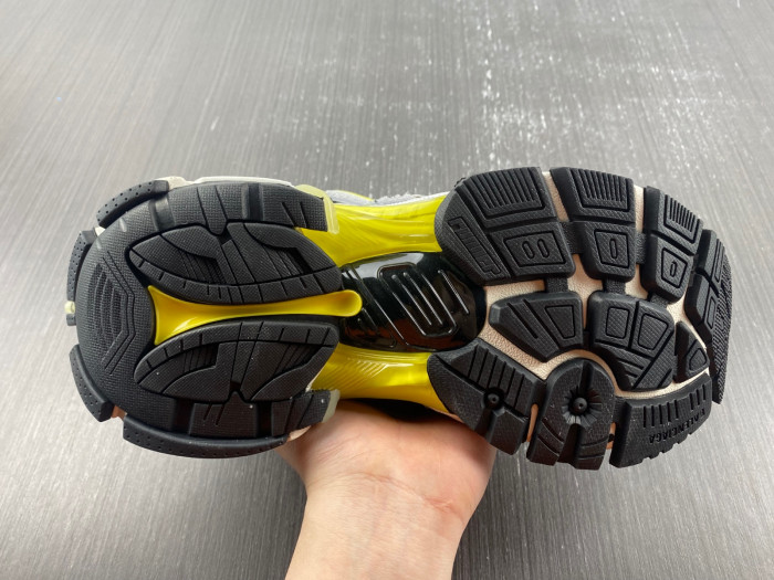 blcg runner sneaker bm5623-010