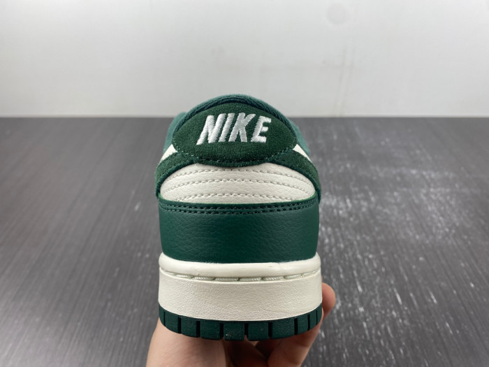 nike dunk low noble green fd0350-133