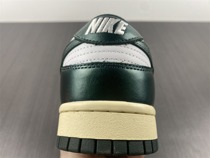 nike dunk low vintage green (w) - dq8580-100