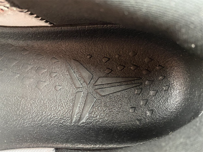 nike kobe 9 elite gold fundamentals 641714-100