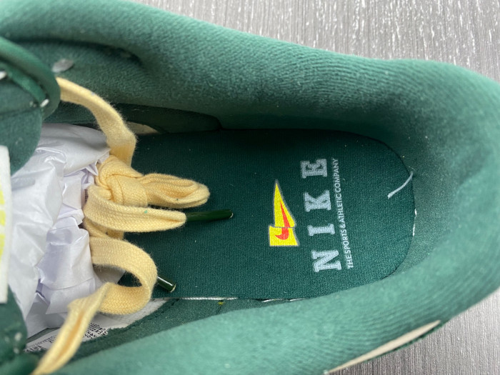 nike dunk low noble green fd0350-133