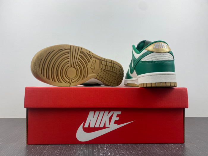 nike dunk low malachite university gold (w) fb7173-131