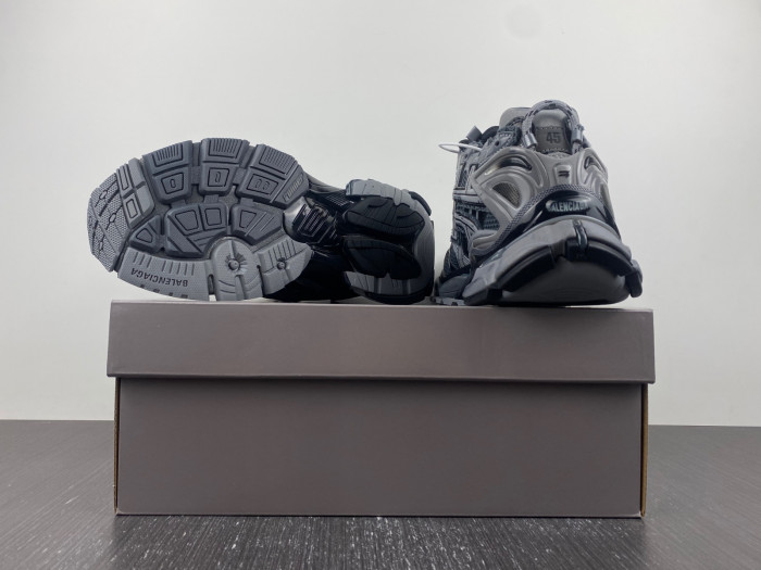 blcg runner sneaker bm5623-021