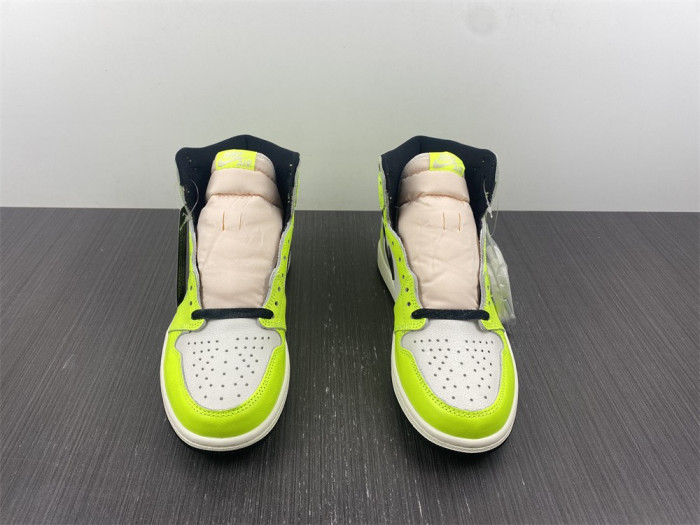 air jordan 1 high og "volt" 555088-702