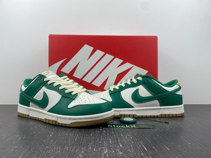 nike dunk low malachite university gold (w) fb7173-131