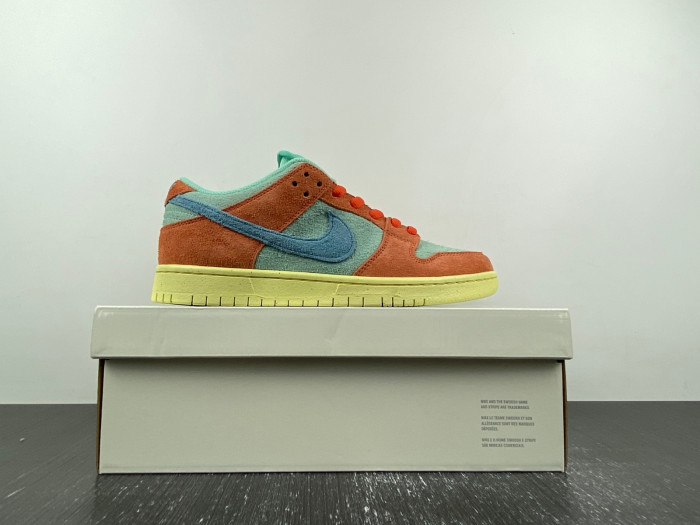 nike sb dunk low orange noise aqua dv5429-800