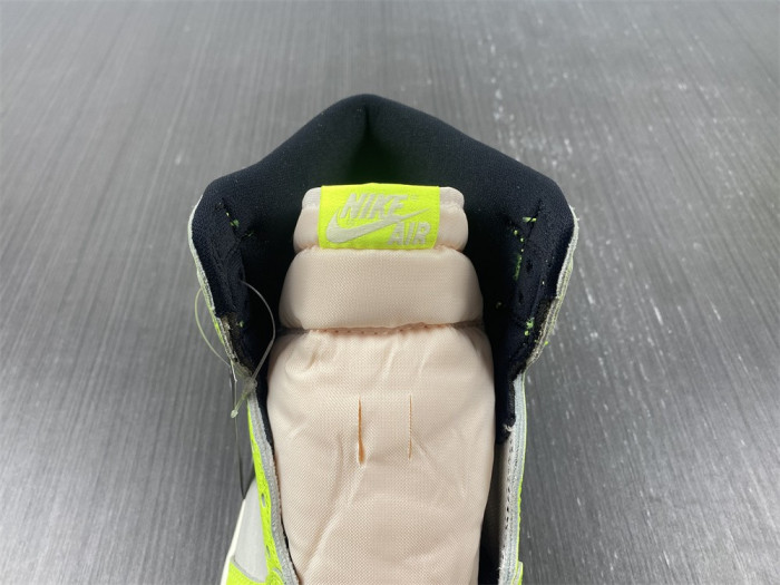 air jordan 1 high og "volt" 555088-702