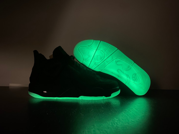 kaws x air jordan 4 retro