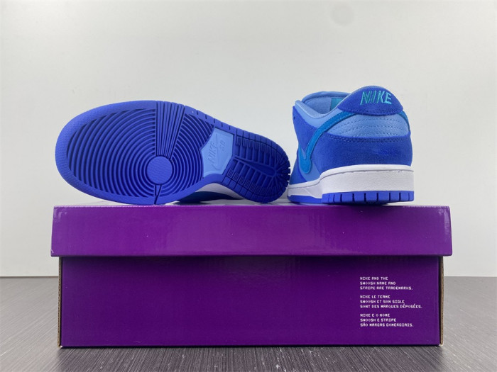 nike sb dunk low blue raspberry - dm0807-400
