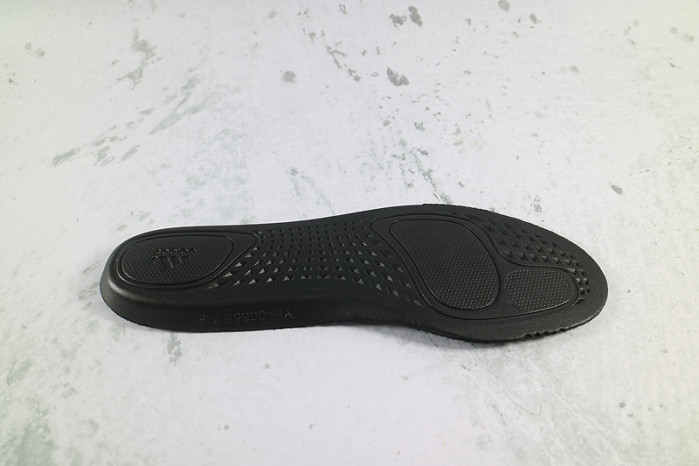 a*d*i*s yzy qntm (lifestyle model) q46473