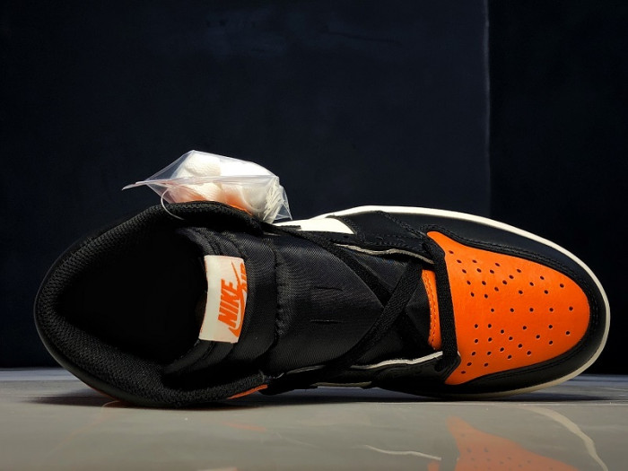 air jordan 1 retro shattered backboard 555088-005