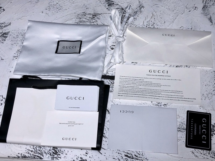 G*u*i ace embroidered low-top sneaker