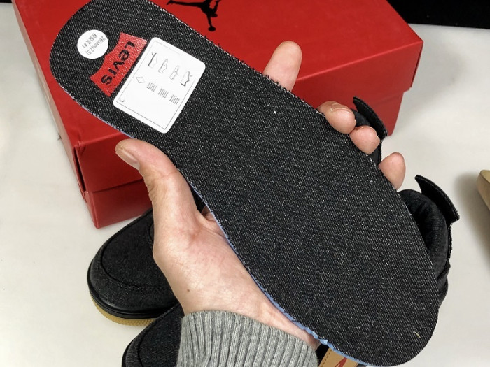 air jordan 4 retro L*v*s nrg L*v*s - black denim ao2571-001