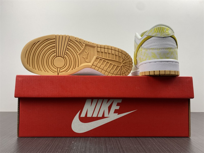 nike dunk low yellow strike (w) - dm9467-700
