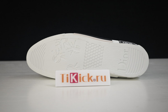 d10r b23 high top logo oblique sneakers