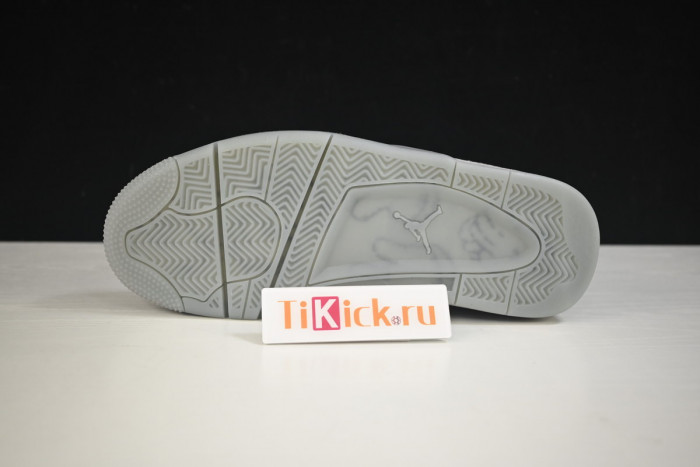 kaws x air jordan 4“ cool grey”930155-003