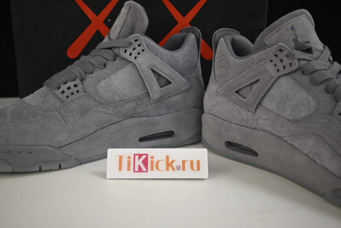 kaws x air jordan 4“ cool grey”930155-003