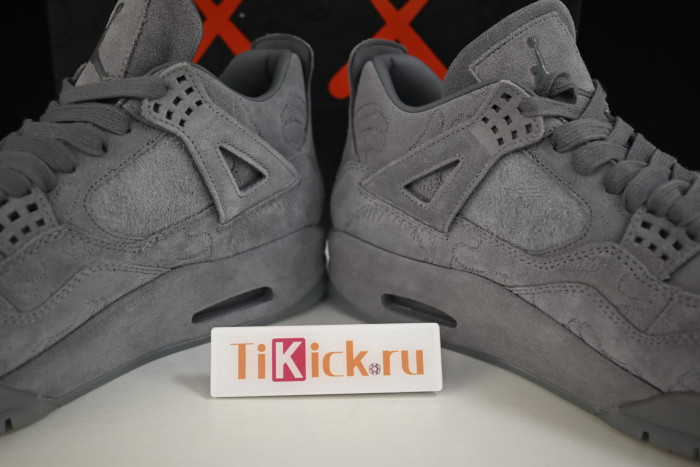 kaws x air jordan 4“ cool grey”930155-003