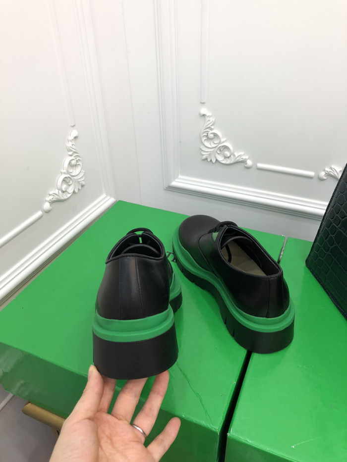 Bo*te*ga ve*ne*ta sneaker