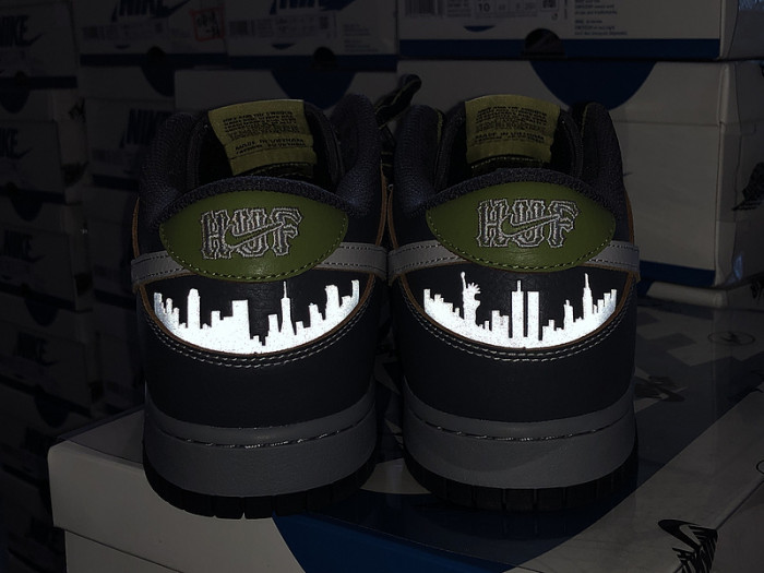 dunk low sb friends and family huf fd8775-002