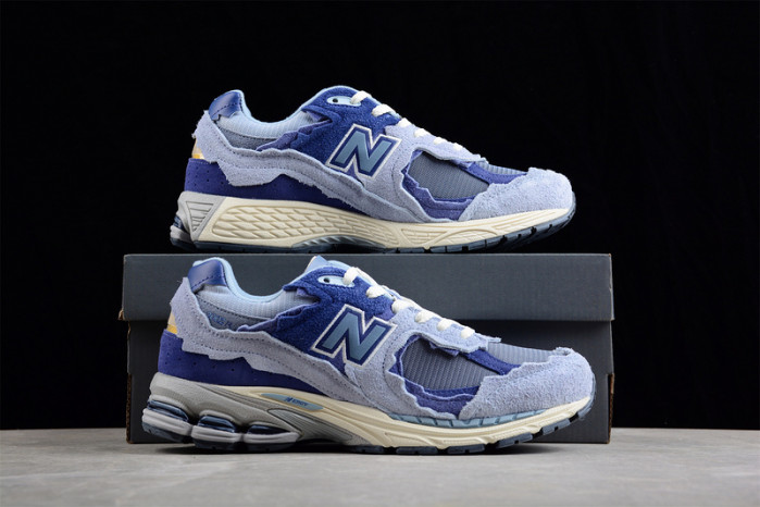 new balance 2002r
