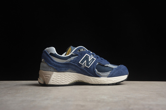 new balance 2002r
